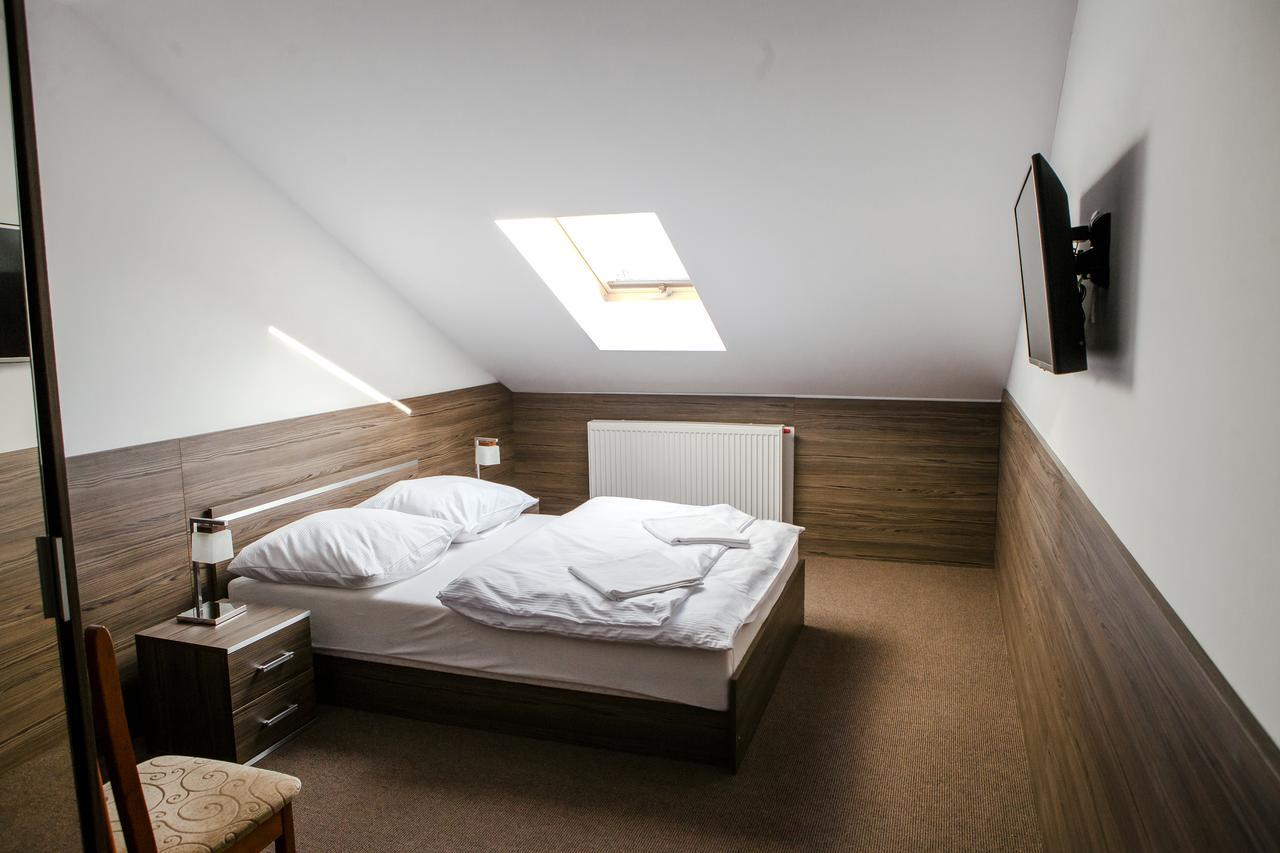 Motel Domowy Gosciniec Lomza Bagian luar foto